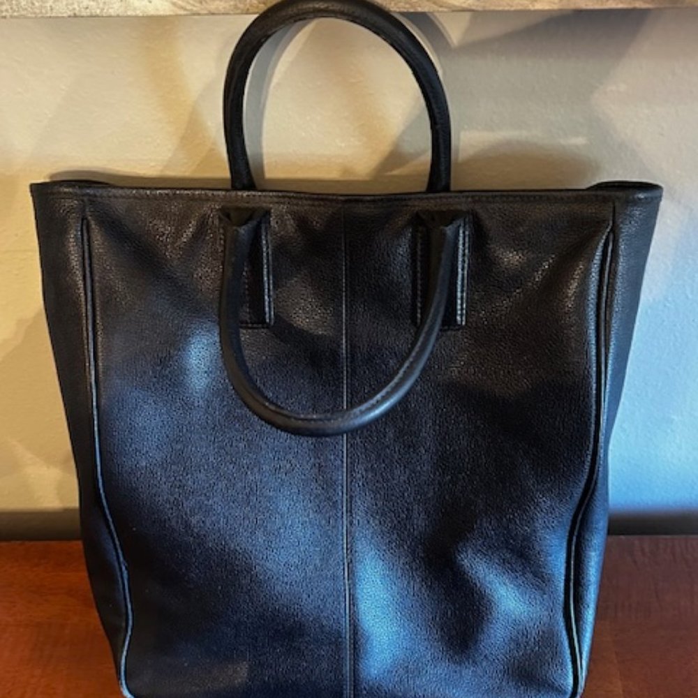 Exquisite Black Pebble Leather Tote - Banana Republic - Massive Price Reduction!